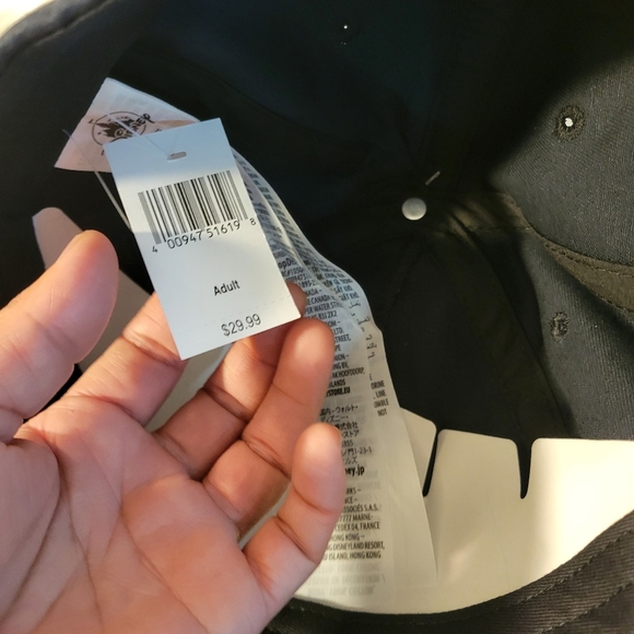 Disneyland Resort Black Cap Unisex - Picture 5 of 7